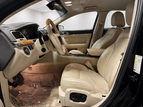 Used 2011 Lincoln MKS FWD image 10