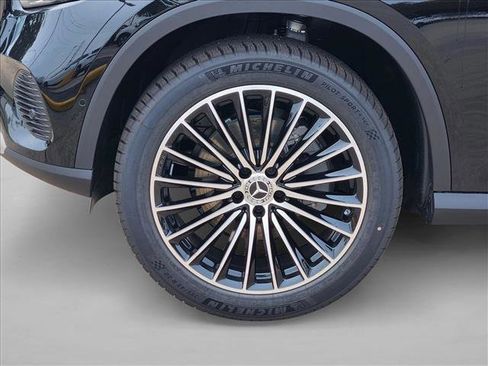 Certified 2026 Mercedes-Benz GLC 300 image 17