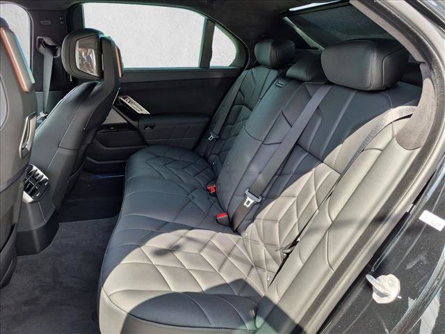 New 2027 BMW 740i w/ Executive Package RWD image 15