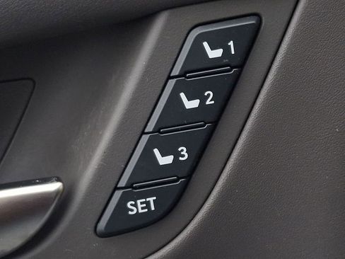 Used 2018 Lexus LX 570 4WD image 30