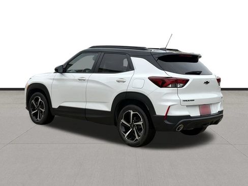 Used 2023 Chevrolet TrailBlazer RS w/ Sun and Liftgate Package FWD image 7