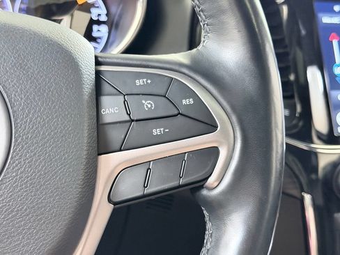 Used 2021 Jeep Grand Cherokee Laredo X AWD/4WD image 49