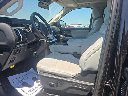 Used 2025 Ford Expedition Max Platinum AWD/4WD image 2