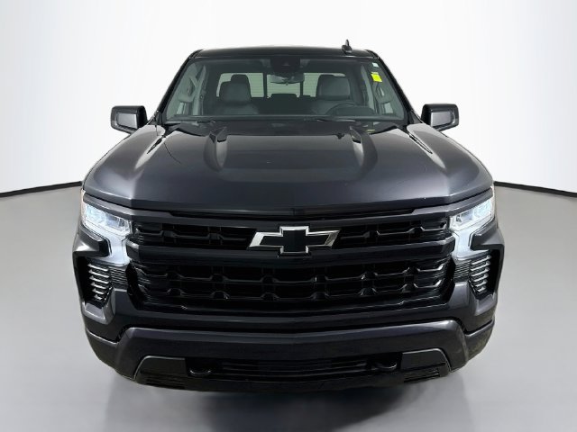 Used 2022 Chevrolet Silverado 1500 RST w/ Convenience Package II AWD/4WD image 2