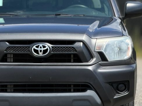 Used 2012 Toyota Tacoma 2WD Regular Cab image 11