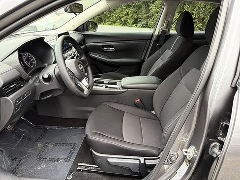 Certified 2025 Nissan Sentra SV w/ Trunk Package FWD image 13