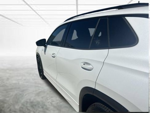 New 2026 Volkswagen Tiguan SE R-Line FWD image 30