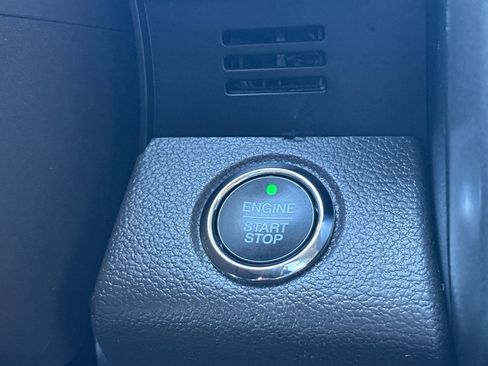 Used 2020 Ford Expedition XLT w/ Equipment Group 202A image 25