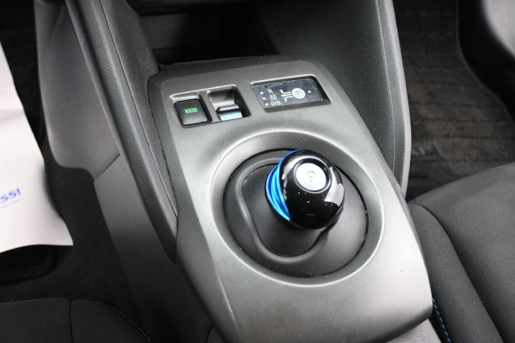 Used 2019 Nissan Leaf S w/ S Charge Package FWD image 12