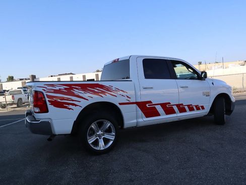 Used 2021 RAM 1500 Classic SLT image 9