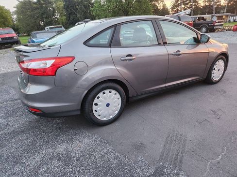 Used 2012 Ford Focus SE FWD image 5