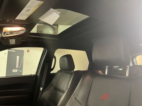 Used 2024 Dodge Durango GT image 25