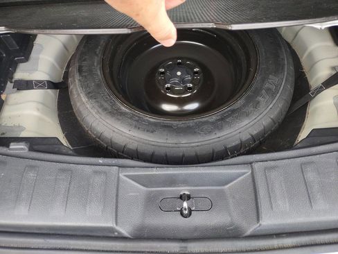 Used 2020 Nissan Rogue S image 31