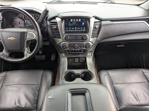 Used 2016 Chevrolet Suburban LT image 16