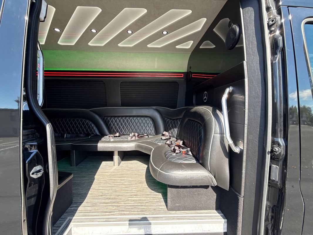 Used 2021 Mercedes-Benz Sprinter 3500 image 24