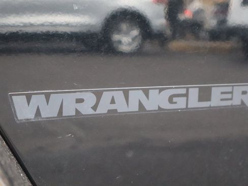 Used 2015 Jeep Wrangler Rubicon image 22