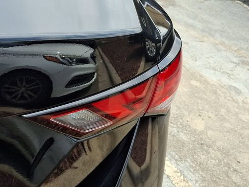 Used 2025 Nissan Sentra SV FWD image 8