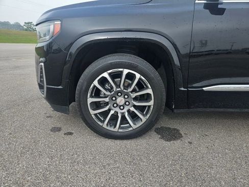 Used 2021 GMC Acadia Denali w/ Denali Technology Package FWD image 28