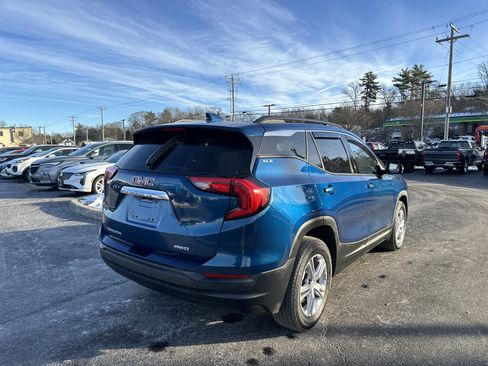 Used 2020 GMC Terrain SLE w/ Driver Convenience Package image 6