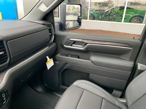 New 2026 Chevrolet Silverado 3500 LTZ w/ LTZ Plus Package image 41