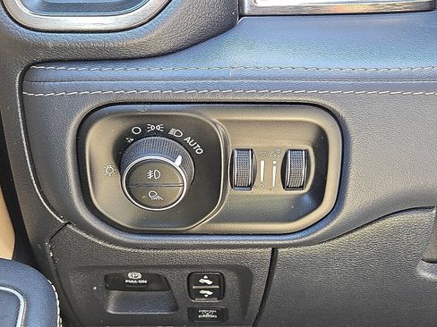 Used 2020 RAM 1500 Limited AWD/4WD image 25