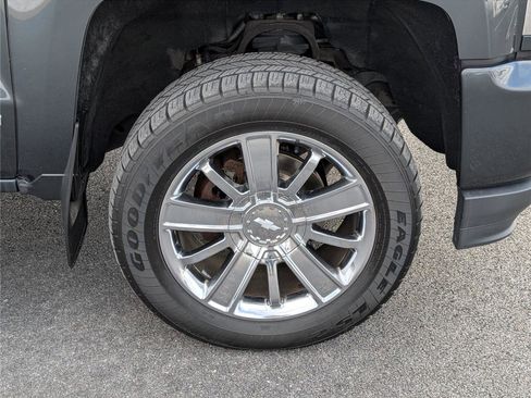 Used 2018 Chevrolet Silverado 1500 High Country image 10