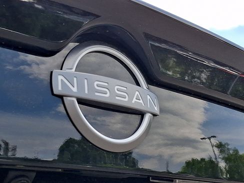Used 2025 Nissan Sentra SR w/ Midnight Edition FWD image 29