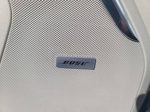 Used 2021 GMC Yukon XL Denali w/ Denali Premium Package image 28