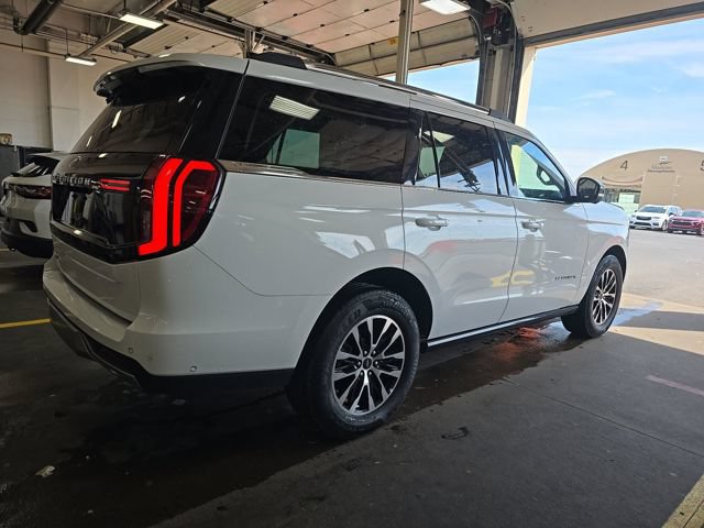 Used 2025 Ford Expedition Platinum AWD/4WD image 6