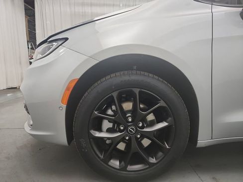 New 2026 Chrysler Pacifica Limited w/ S Appearance Package AWD/4WD image 20
