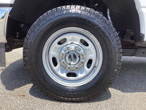 Used 2024 Ford F250 XL w/ FX4 Off-Road Package AWD/4WD image 18