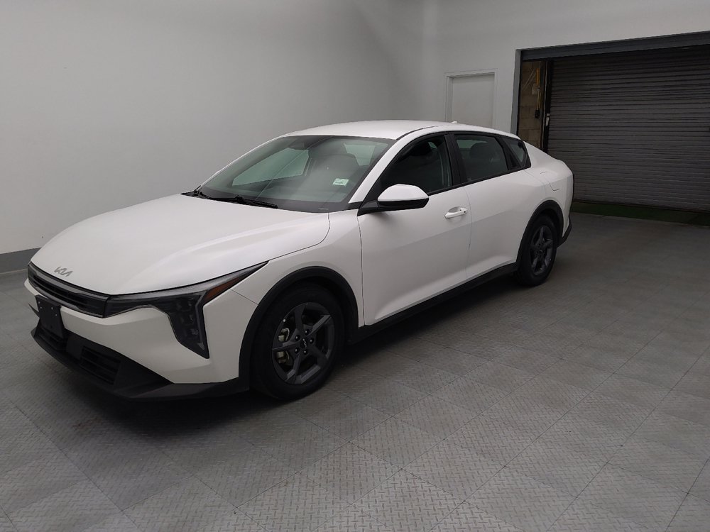 Used 2025 Kia K4 FWD image 2