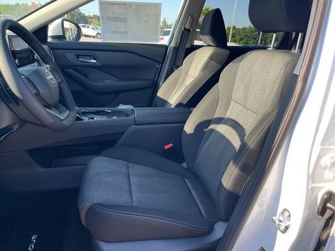 New 2026 Nissan Rogue SV FWD image 13