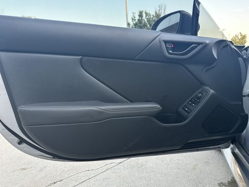 Used 2023 Toyota GR86 w/ ALL Weather Mat Package (TMS) RWD image 12