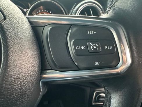 Used 2023 Jeep Wrangler Altitude image 33