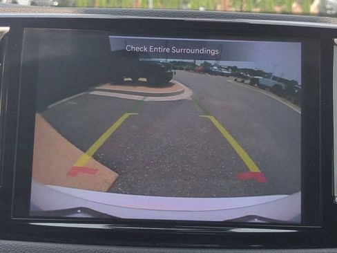 Used 2024 Chrysler Pacifica Touring-L FWD image 20