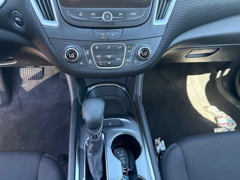 Used 2023 Chevrolet Malibu LT FWD image 17