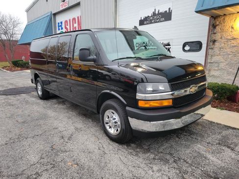 Used 2017 Chevrolet Express 3500 LT w/ LT Preferred Equipment Group image 25