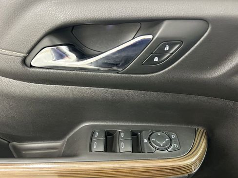 Used 2019 GMC Acadia SLE w/ LPO, Black Accent Package image 11