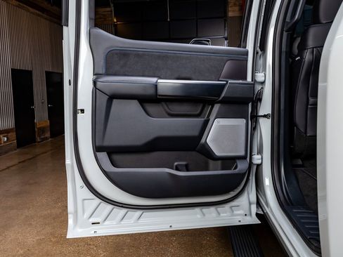 Used 2026 Ford F250 Platinum image 39