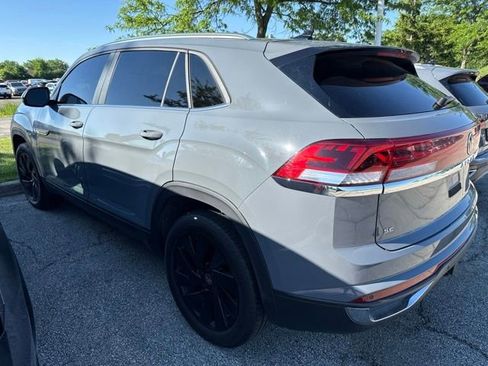 Used 2024 Volkswagen Atlas Cross Sport SE w/ Panoramic Sunroof Package AWD/4WD image 3