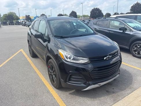 Used 2018 Chevrolet Trax LT w/ Redline Edition FWD image 7