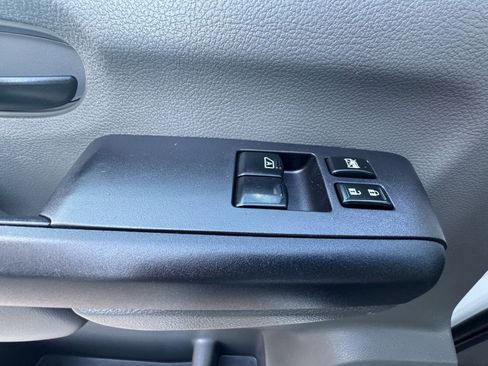 Used 2020 Nissan NV 3500 SL image 23