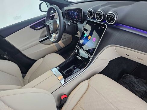 Used 2025 Mercedes-Benz C 300 Sedan image 11