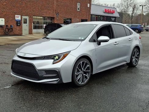 Used 2022 Toyota Corolla SE image 3