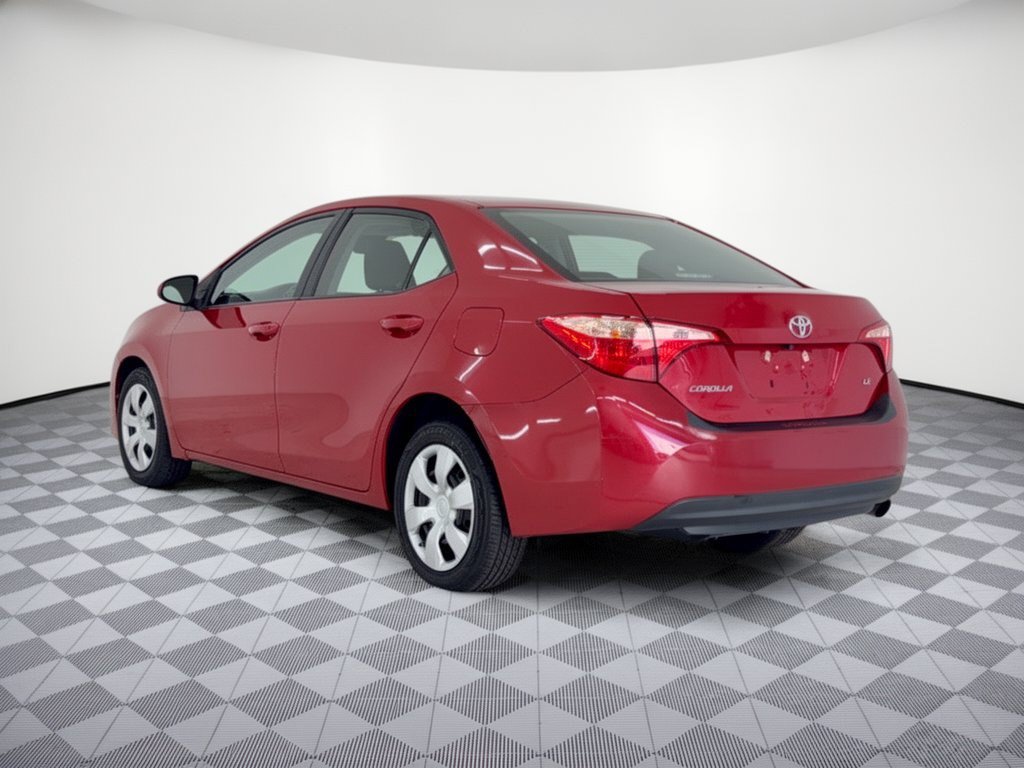 Used 2017 Toyota Corolla LE FWD image 3