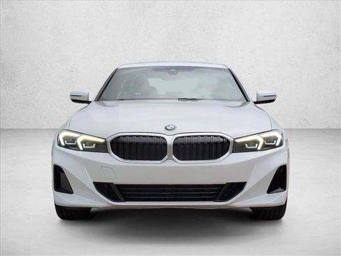 Used 2025 BMW 330i Sedan RWD image 2