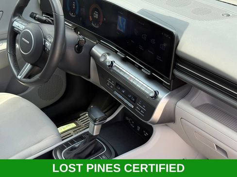 Used 2025 Hyundai Kona SEL FWD image 30