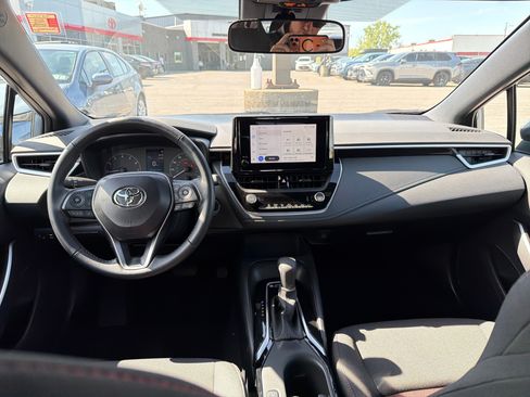 Used 2025 Toyota Corolla SE w/ Convenience Package FWD image 10