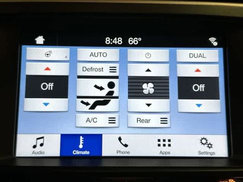 Used 2017 Ford Explorer XLT w/ Equipment Group 202A AWD/4WD image 13